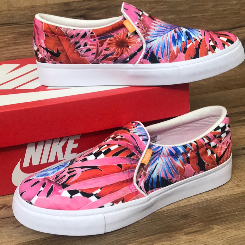 WMNS NIKE COURT ROYALE SLIP ON BRAND NEW - Picture 15 of 16